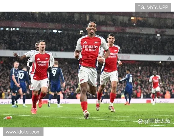 英超焦点大战再起豪门齐发力争榜首位置冠军悬念持续升级 英超焦点大战再起豪门齐发力争榜首位置冠军悬念持续升级