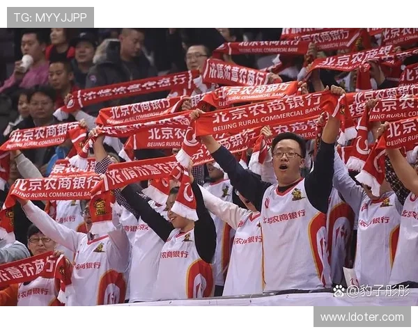 国足客场逆转夺胜全场高光表现点燃球迷激情再掀足球热潮 国足客场逆转夺胜全场高光表现点燃球迷激情再掀足球热潮