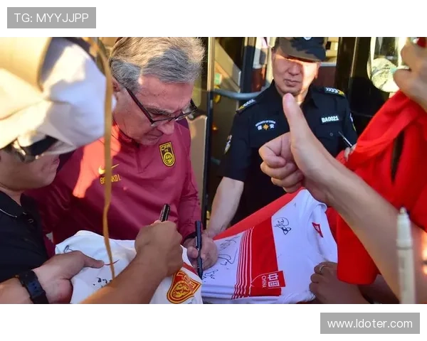 世界杯预选赛激烈展开 中国队迎战强敌争夺出线希望