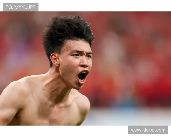 中国男足备战世界杯预选赛 集训新星表现抢眼 球迷期待新一轮强势出击 中国男足备战世界杯预选赛 集训新星表现抢眼 球迷期待新一轮强势出击