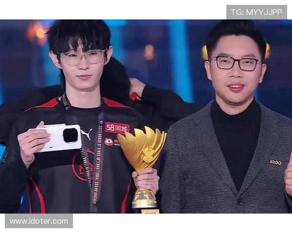 全球电竞盛会燃爆赛场各大战队鏖战巅峰上演年度荣耀对决