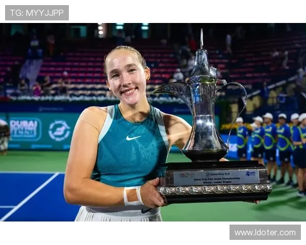 网球赛事精彩纷呈 新星崛起与老将争锋 突破记录成就历史新篇章 网球赛事精彩纷呈 新星崛起与老将争锋 突破记录成就历史新篇章