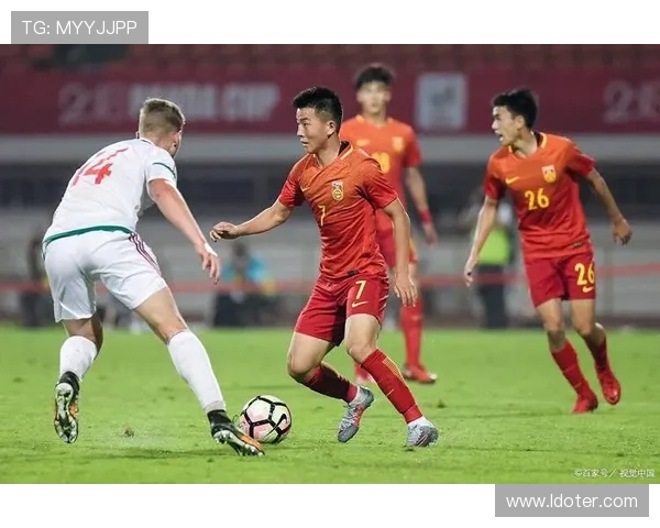 中国足球队迎战亚洲劲旅 全力冲击世界杯预选赛出线希望 中国足球队迎战亚洲劲旅 全力冲击世界杯预选赛出线希望